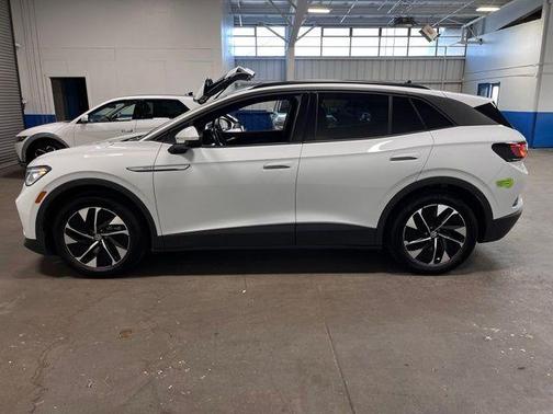 Glacier White 2022 Volkswagen ID.4 Pro S