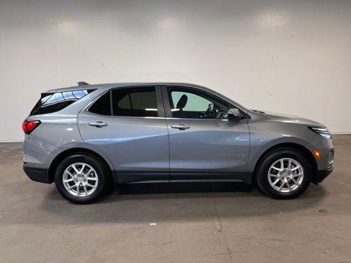 Sterling Gray Metallic 2024 Chevrolet Equinox LT