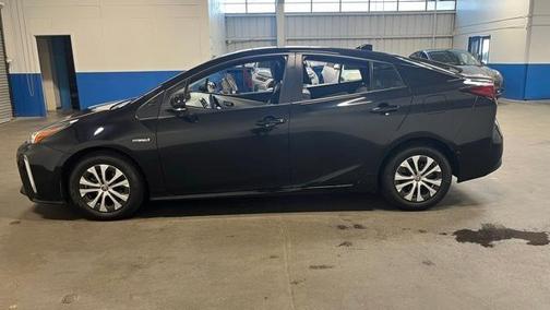 2021 Toyota Prius LE