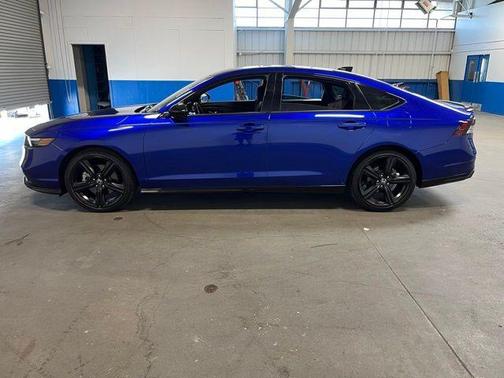 Still Night 2023 Honda Accord Hybrid Sport-L