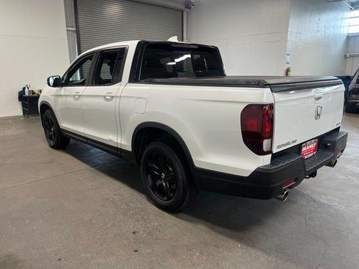 White 2022 Honda Ridgeline Black Edition