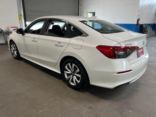 White 2023 Honda Civic LX