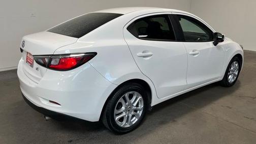 2017 Toyota Yaris iA Base