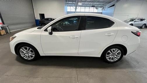 2017 Toyota Yaris iA Base