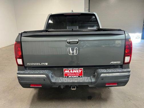 Gray 2018 Honda Ridgeline RTL-E