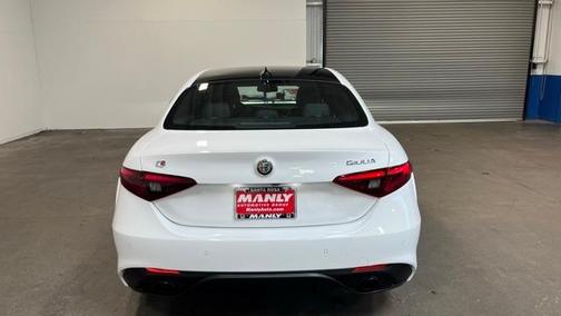 2023 Alfa Romeo Giulia Veloce