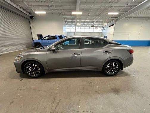 Gun Metallic 2024 Nissan Sentra SV