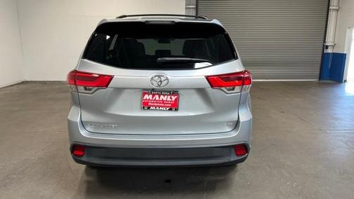 2017 Toyota Highlander LE