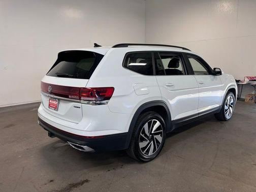 2024 Volkswagen Atlas 2.0T SE