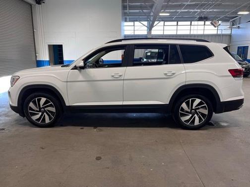 2024 Volkswagen Atlas 2.0T SE