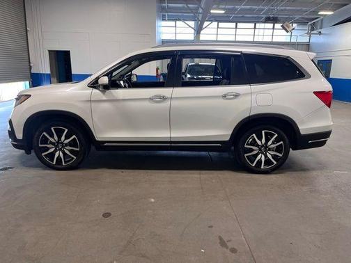 White 2020 Honda Pilot Touring 8-Passenger