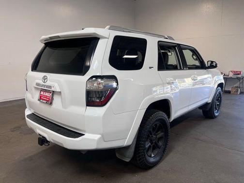White 2018 Toyota 4Runner SR5 Premium
