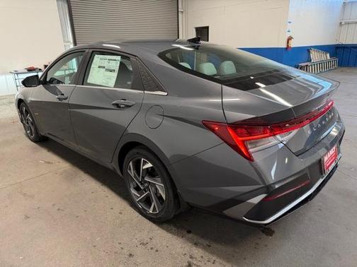 2025 Hyundai ELANTRA HEV Limited