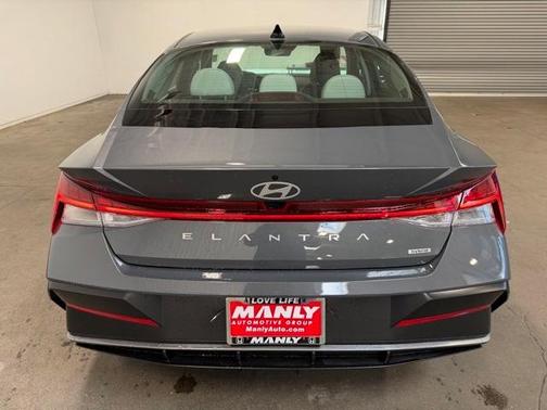 2025 Hyundai ELANTRA HEV Limited