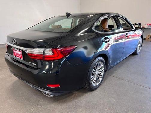 2017 Lexus ES 350 Base