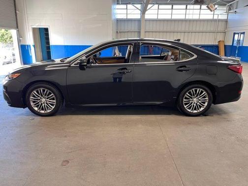 2017 Lexus ES 350 Base