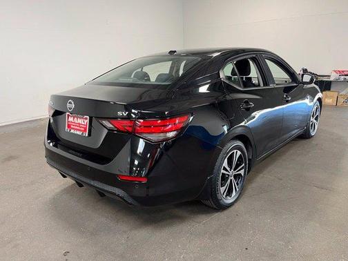 Black 2022 Nissan Sentra SV