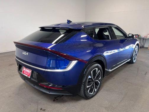 2022 Kia EV6 Wind