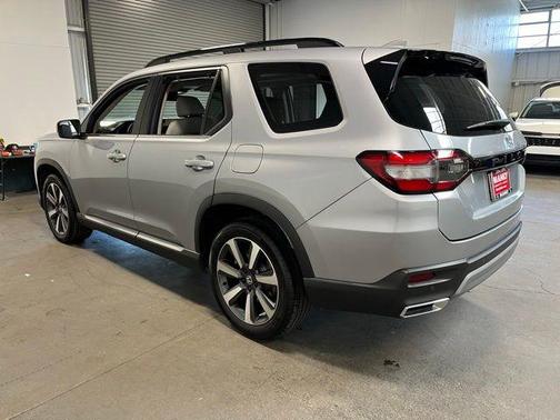 Silver 2023 Honda Pilot Touring