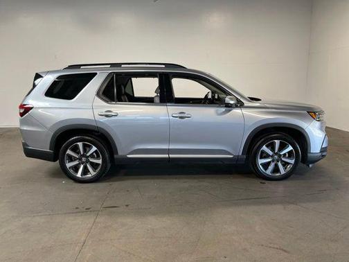 Silver 2023 Honda Pilot Touring
