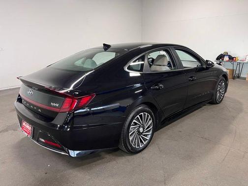 2023 Hyundai SONATA Hybrid SEL