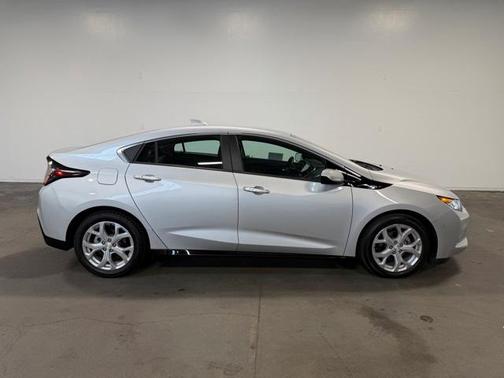 2018 Chevrolet Volt Premier