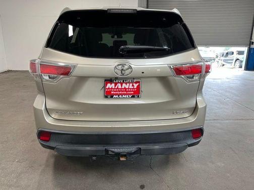 Creme Brulee 2015 Toyota Highlander LE Plus