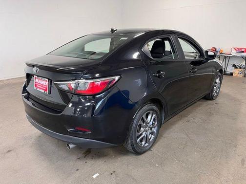 2019 Toyota Yaris Sedan LE