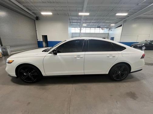2023 Honda Accord Hybrid Sport-L