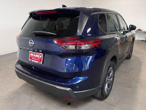 Deep Ocean Blue 2025 Nissan Rogue SV