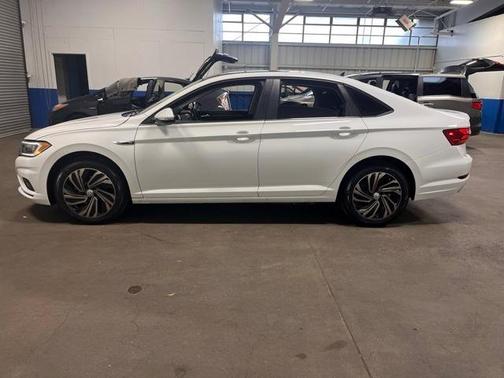 2019 Volkswagen Jetta 1.4T SEL Premium