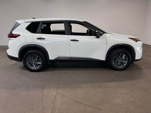 Glacier White 2024 Nissan Rogue S