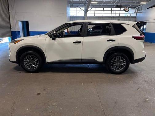 Glacier White 2024 Nissan Rogue S