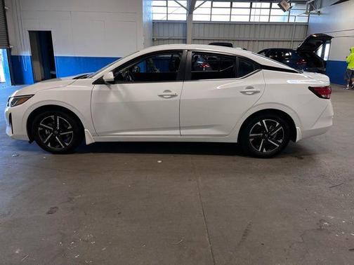 Cloud White 2024 Nissan Sentra SV