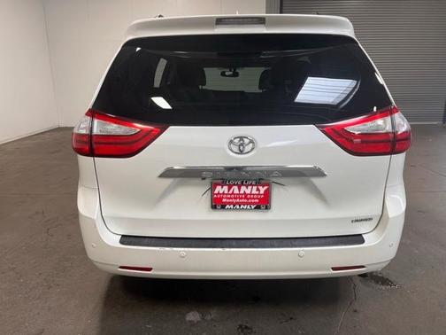 2016 Toyota Sienna Limited