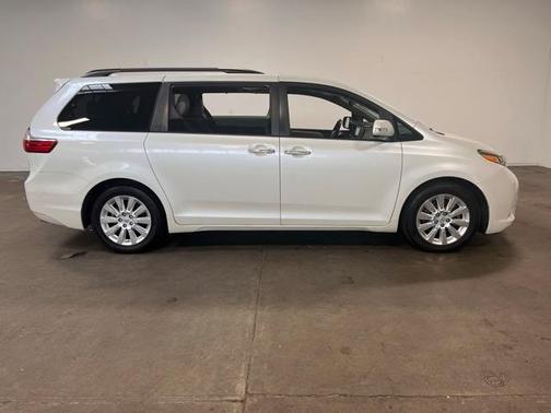 2016 Toyota Sienna Limited