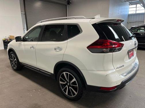 White 2019 Nissan Rogue SL