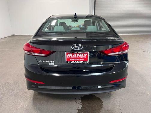 2017 Hyundai ELANTRA SE