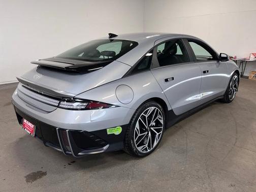 2023 Hyundai IONIQ 6 SEL