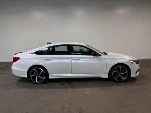 White 2022 Honda Accord Sport 1.5T