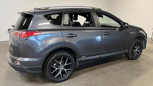 2017 Toyota RAV4 Hybrid SE