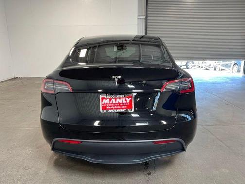 Black 2025 Tesla Model Y Long Range