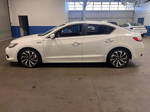 2018 Acura ILX Premium & A-SPEC Packages