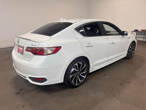 2018 Acura ILX Premium & A-SPEC Packages