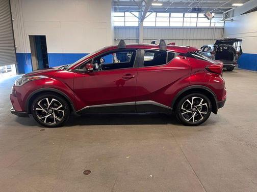 Ruby Flare 2018 Toyota C-HR XLE