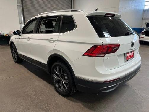 Pure White 2024 Volkswagen Tiguan 2.0T SE