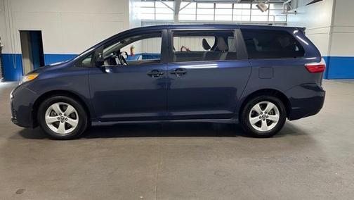 2019 Toyota Sienna L