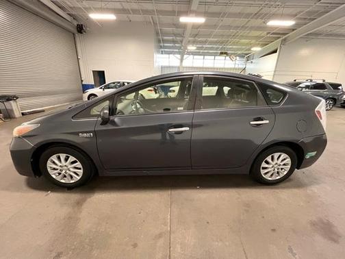 2013 Toyota Prius Plug-in Base
