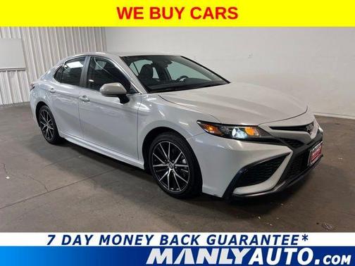 Ice 2023 Toyota Camry SE