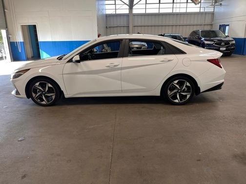 2023 Hyundai ELANTRA HEV Limited